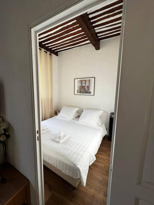 Old Antibes, One Bed App, In Front Of The Port! Apartman Kültér fotó