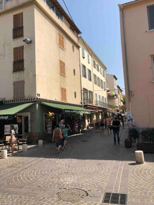 Old Antibes, One Bed App, In Front Of The Port! Apartman Kültér fotó