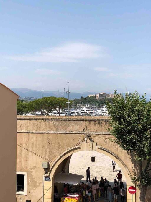 Old Antibes, One Bed App, In Front Of The Port! Apartman Kültér fotó